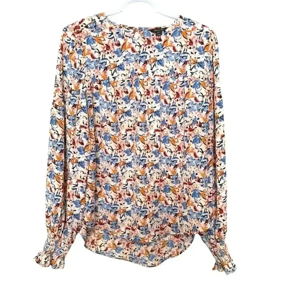 RW & Co chiffon like, lightweight  summer tunic style, hi lo blouse.